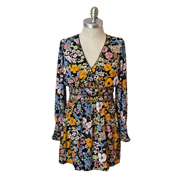 Wayf Dresses & Skirts - WAYF Smocked Floral Mini Dress Size Small